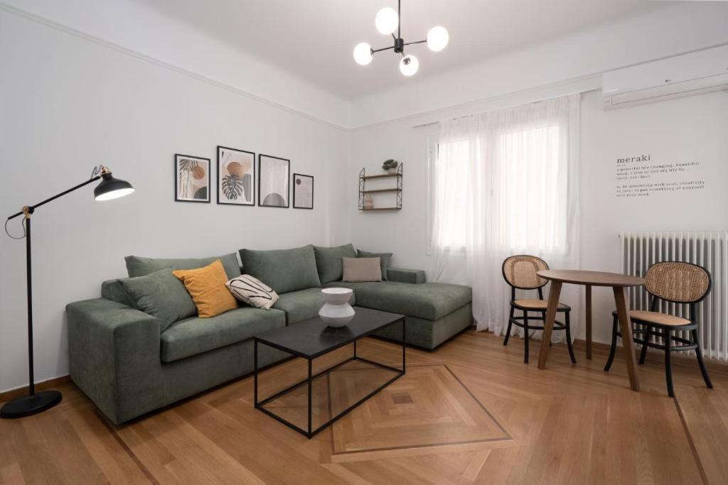 Vibrant Urban Getaway: Modern 1-Bedroom Near Bars, Parks, And Metro Афіни Екстер'єр фото
