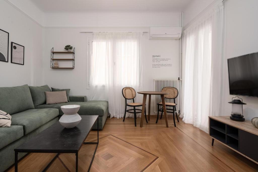 Vibrant Urban Getaway: Modern 1-Bedroom Near Bars, Parks, And Metro Афіни Екстер'єр фото